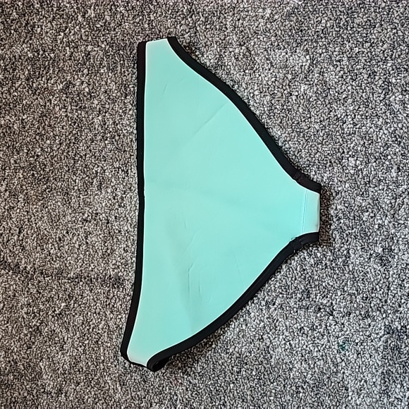 Triangl Swim Bikini Bottoms size XSmall,green+pink - Picture 2 of 3